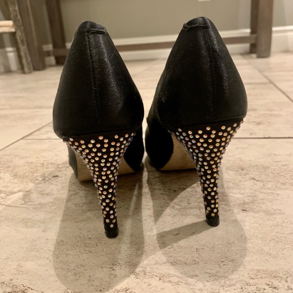 Madden Girl Pumps - Picture 4 of 6